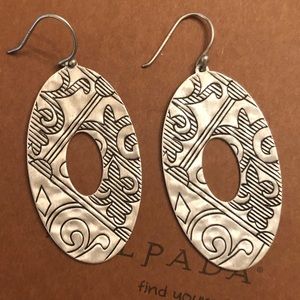 Rare Silpada Etched Sterling Silver Earrings W2136